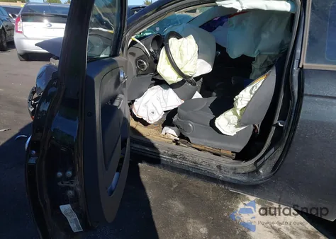 2013 Fiat 500 Pop z USA, uszkodzony, nr VIN 3C3CFFARXDT640256